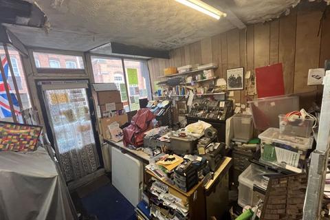 Shop for sale, SMALL FREEHOLD SHOP FOR SALE