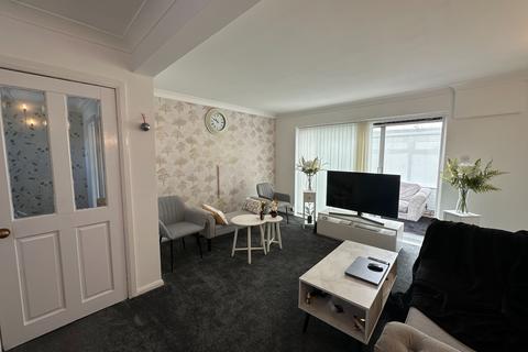 3 bedroom semi-detached house to rent, Hampstead Drive, Mackworth, DE22