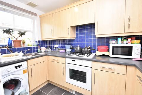 2 bedroom end of terrace house to rent, Aylesbury HP19