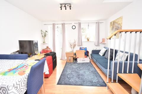 2 bedroom end of terrace house to rent, Aylesbury HP19