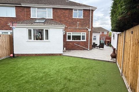 47 Ashwood Way, Hucclecote, Gloucester, GL3 3JE