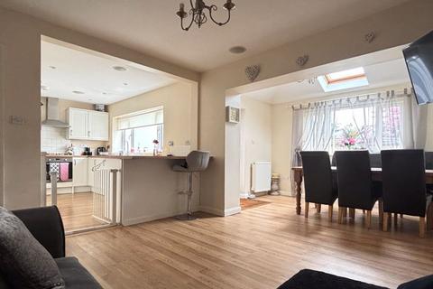 4 bedroom semi-detached house for sale, Ashwood Way, Huccelcote, Gloucester