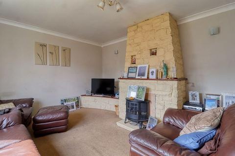 3 bedroom semi-detached house for sale, Hampton Road, Scunthorpe