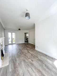6 Ash Grove, Shepton Mallet, BA4 4DP
