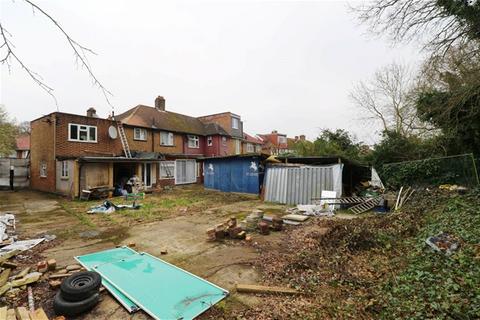 undefined, Selborne Gardens, Perivale, Perivale