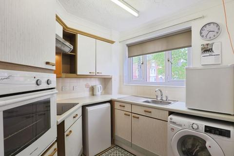 1 bedroom retirement property for sale, Banbury Road, Stratford-upon-Avon CV37