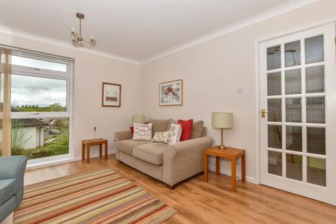 2 bedroom apartment for sale, Fairlight Court, Tonbridge TN10