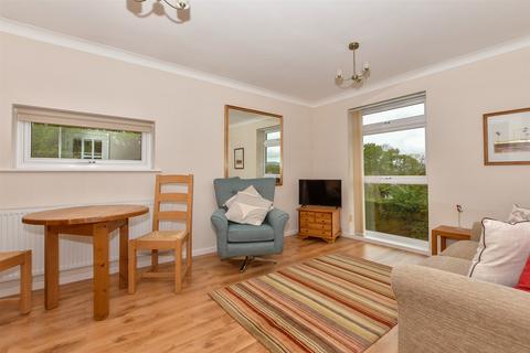 2 bedroom apartment for sale, Fairlight Court, Tonbridge TN10