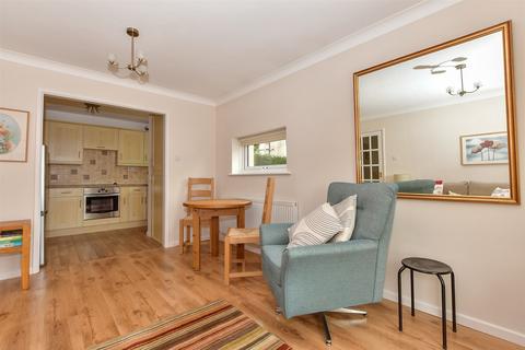 2 bedroom apartment for sale, Fairlight Court, Tonbridge TN10