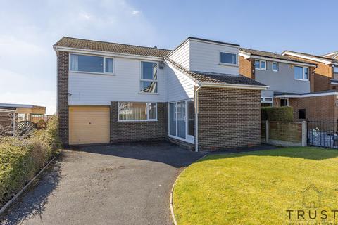 4 bedroom detached house for sale, Moorside View, Drighlington, BD11