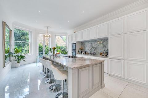 2 Dartmouth Road, London, NW2 4EU