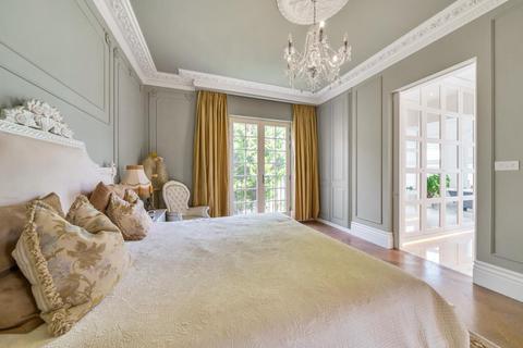 2 Dartmouth Road, London, NW2 4EU
