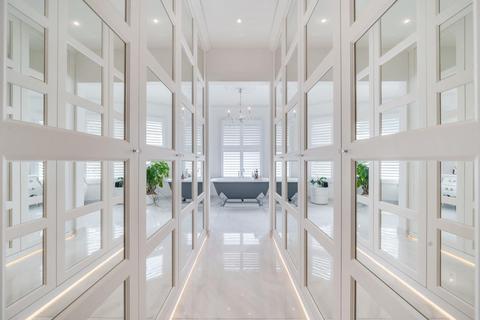 2 Dartmouth Road, London, NW2 4EU