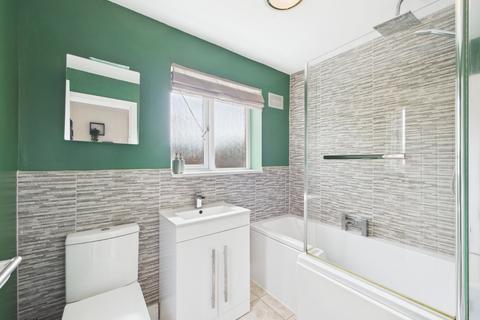 40 Essex Close, Worcester, WR2 5RW
