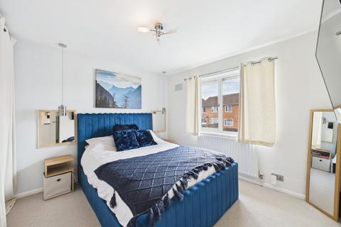 40 Essex Close, Worcester, WR2 5RW