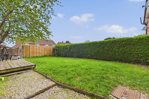 40 Essex Close, Worcester, WR2 5RW