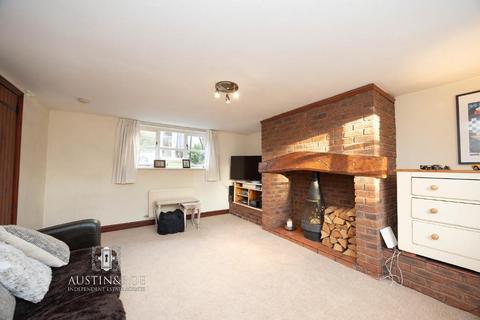 undefined, Hilderstone, Stone ST15