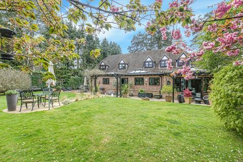 5 bedroom detached house for sale, Homefield Road, Warlingham, Surrey, CR6 9HQ