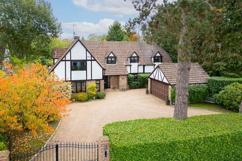 5 bedroom detached house for sale, Homefield Road, Warlingham, Surrey, CR6 9HQ