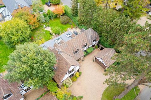 5 bedroom detached house for sale, Homefield Road, Warlingham, Surrey, CR6 9HQ