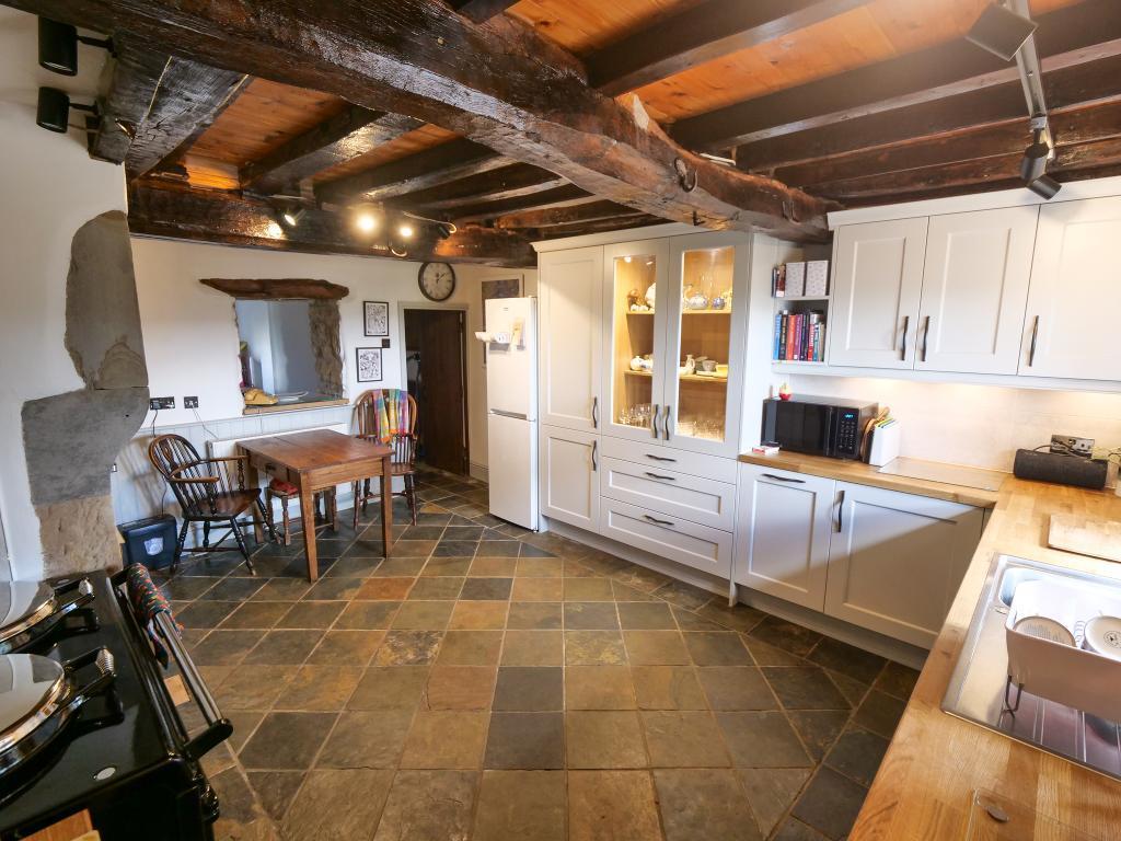 Kitchen Dual Aspect