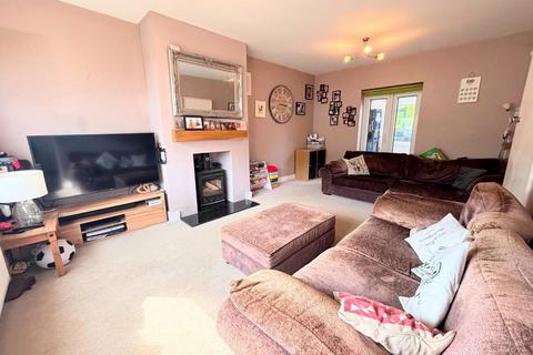 5 bedroom terraced house for sale, Windrush Road, Hardingstone, Northampton NN4