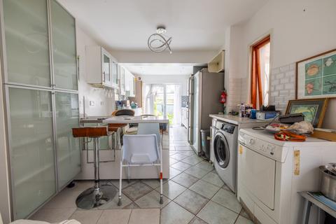 1 bedroom maisonette for sale, London E10