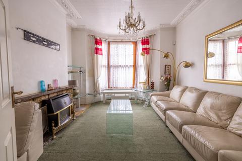 1 bedroom maisonette for sale, London E10
