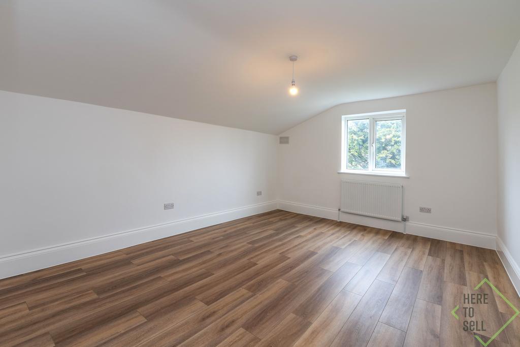 Flat B, 17, Belmont Road, London, N15 3 LS-4