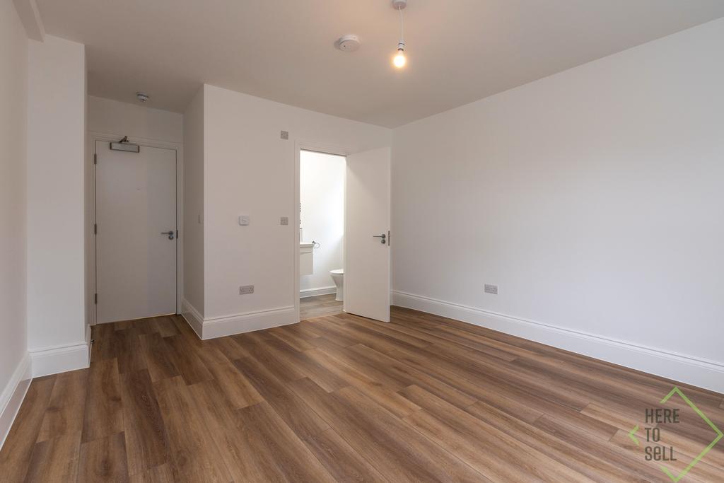 Flat B, 17, Belmont Road, London, N15 3 LS-26