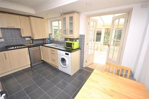17 Abbots Way, Sherborne, DT9 6DU