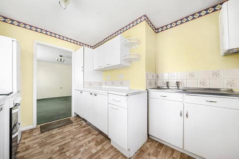 87a Ellis Road, Coulsdon, CR5 1BP