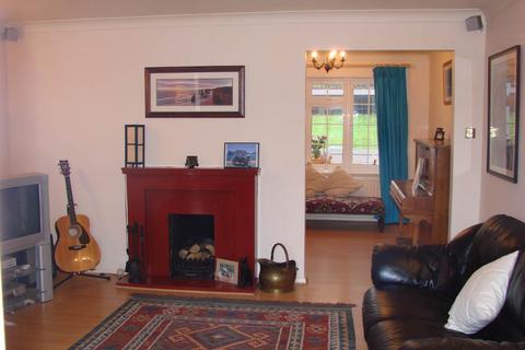 3 bedroom semi-detached house to rent - High Street, Buxted TN22