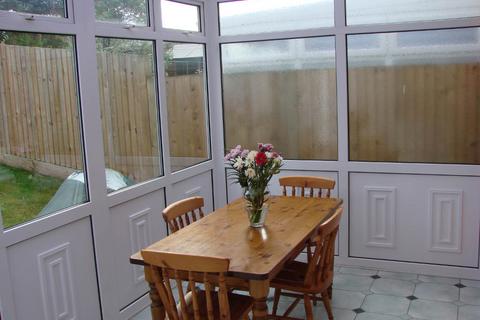 3 bedroom semi-detached house to rent - High Street, Buxted TN22