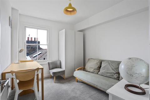 2 bedroom flat to rent, Dartmouth Park Hill, London