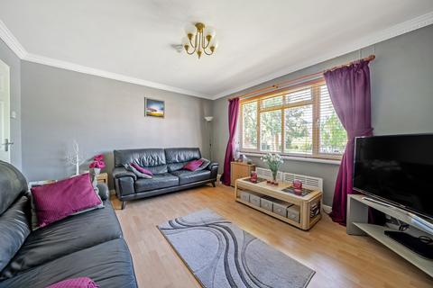 2 bedroom apartment for sale, Antoneys Close, Pinner