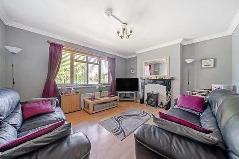 2 bedroom apartment for sale, Antoneys Close, Pinner