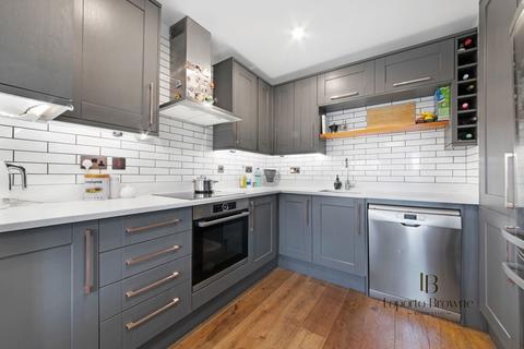 2 bedroom flat for sale, Plough Close, NW10