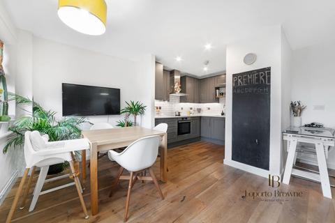 2 bedroom flat for sale, Plough Close, NW10