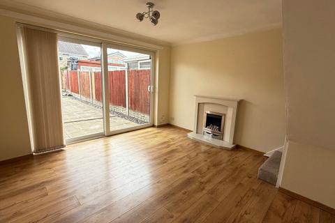 2 bedroom semi-detached house to rent, Oakridge Drive, Willenhall, WV12