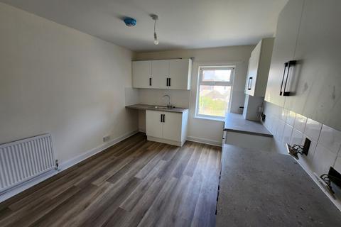 1 bedroom apartment to rent, Kerrison Road