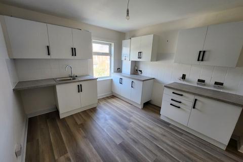 1 bedroom apartment to rent, Kerrison Road