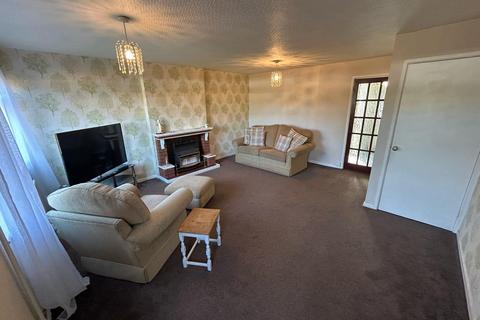 3 bedroom terraced house for sale, Kings Gardens, Warwickshire CV12