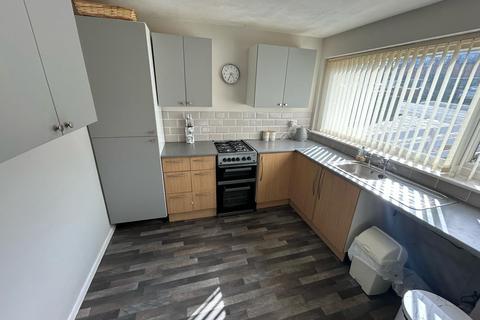 3 bedroom terraced house for sale, Kings Gardens, Warwickshire CV12