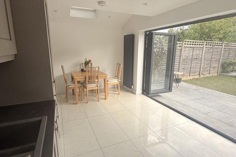 51 Antrim Road, Woodley, Reading, RG5 3NT