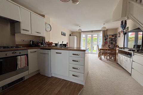 6 Ash Place, Bidford On Avon, Alcester, B50 4GB