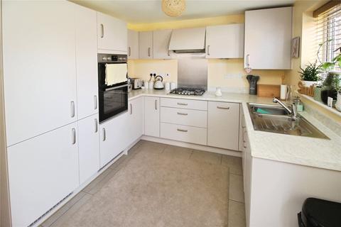 24 Heatherfields Crescent, New Rossington, Doncaster, DN11 0TZ