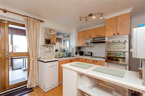 5 Robyns Croft, Northfleet, Gravesend, DA11 8SS