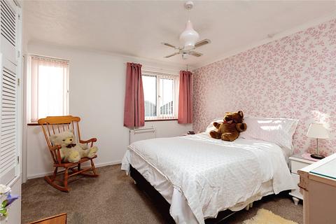 5 Robyns Croft, Northfleet, Gravesend, DA11 8SS