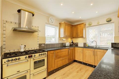 5 bedroom bungalow for sale, Pescot Avenue, Longfield DA3
